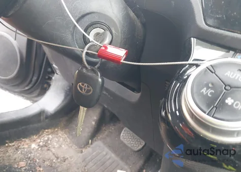 2016 Toyota Prius C из США, поврежденный, VIN LOT-1-44576976